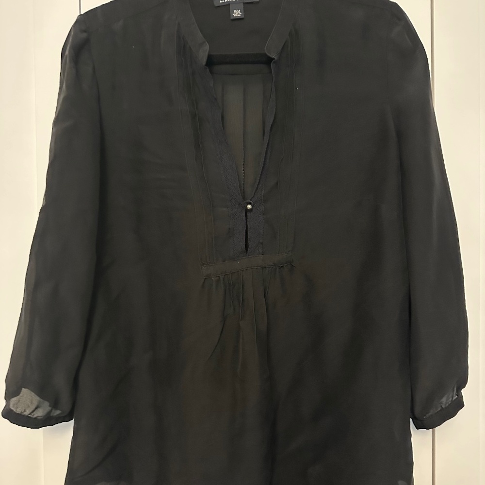Woman’s Banana Republic Peasent Blouse